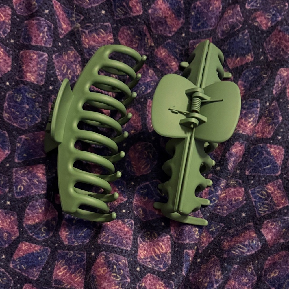 Pair of Large Green Hair Claw Clips